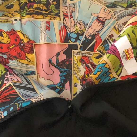 MARVEL Avengers pencil skirt with vintage print - Picture 5 of 5